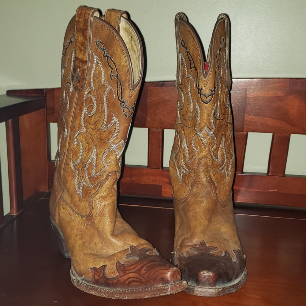 Pointed Toe Tony Lama boots